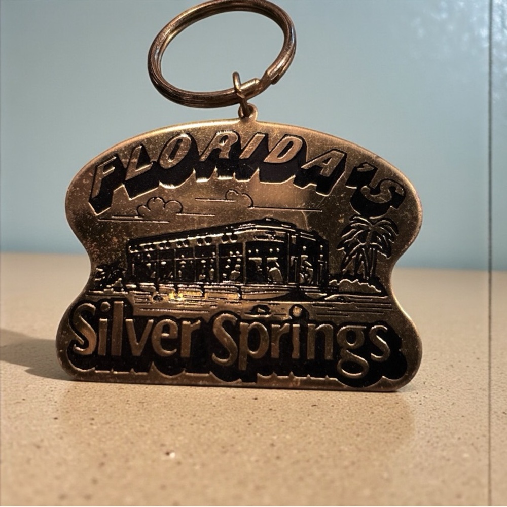 Vintage Brass Metal  Silver Springs Florida Keychain